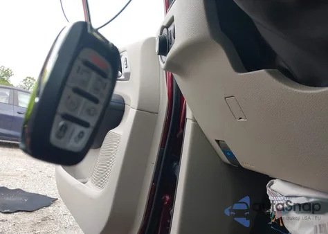 2021 Chrysler Pacifica Touring L z USA, uszkodzony, nr VIN 2C4RC1BG6MR575083